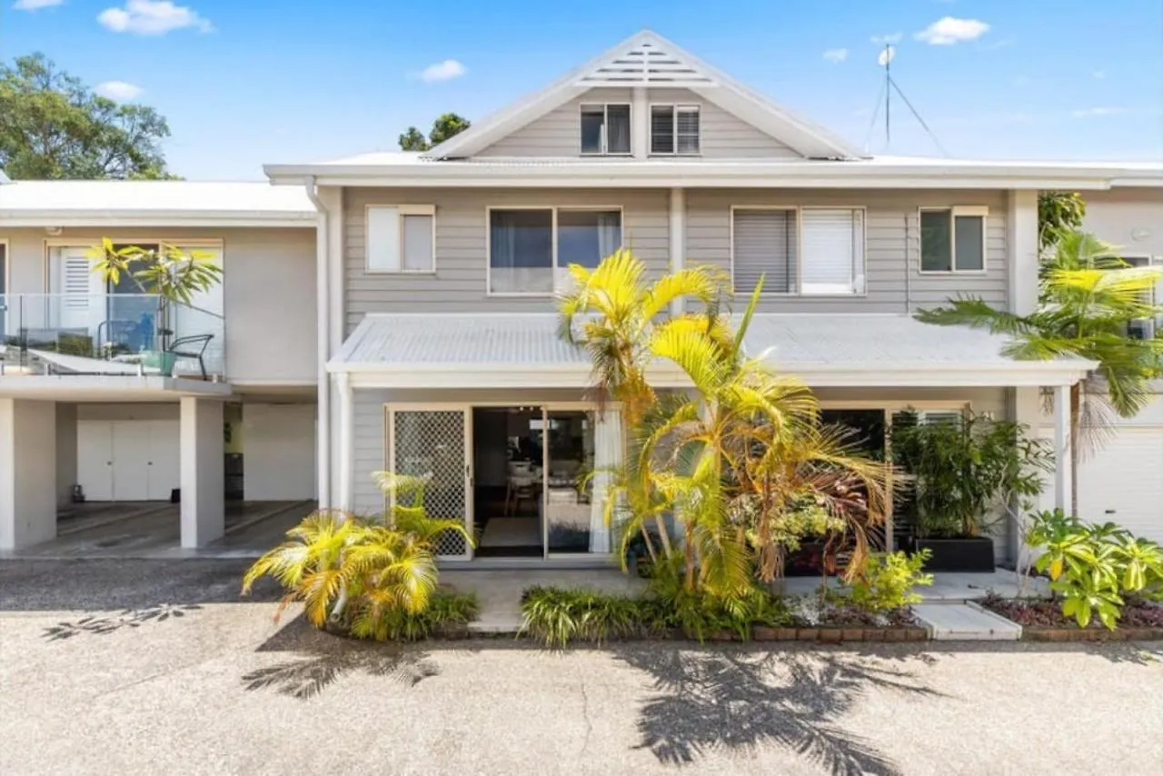 James 20 Experience The Laid Back Noosa Lifestyle Noosaville Australia